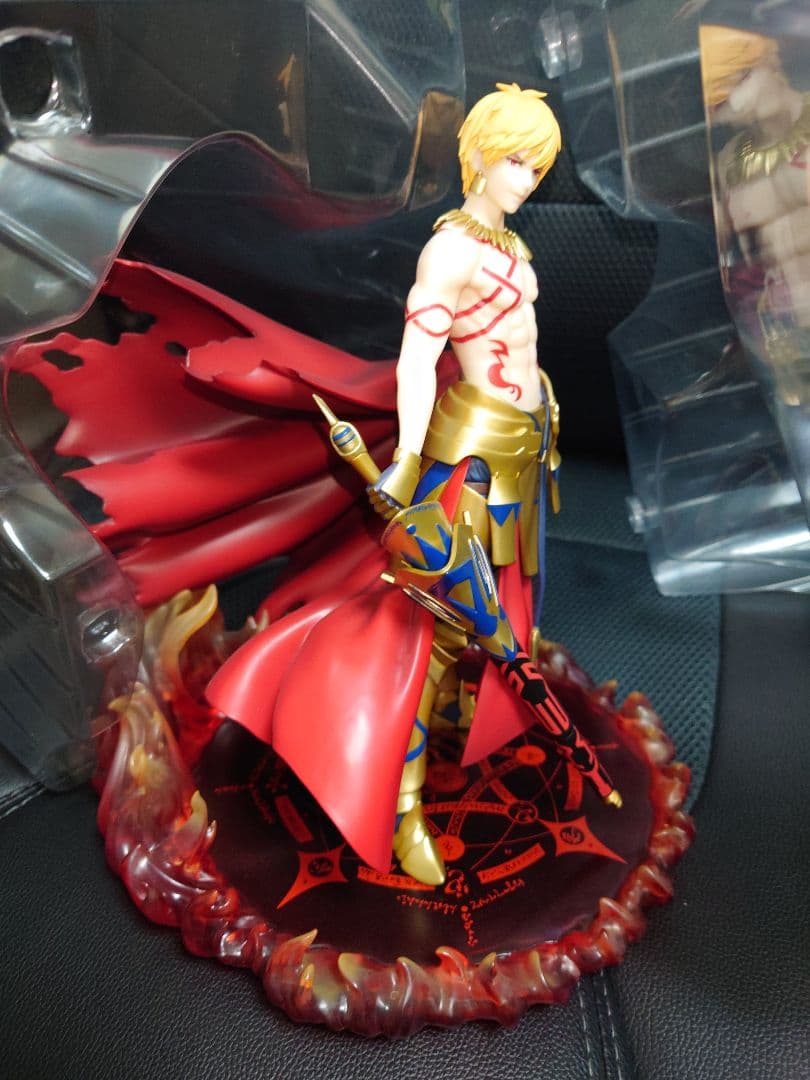 Fate/Grand Order ギルガメッシュ 1/8フィギュア