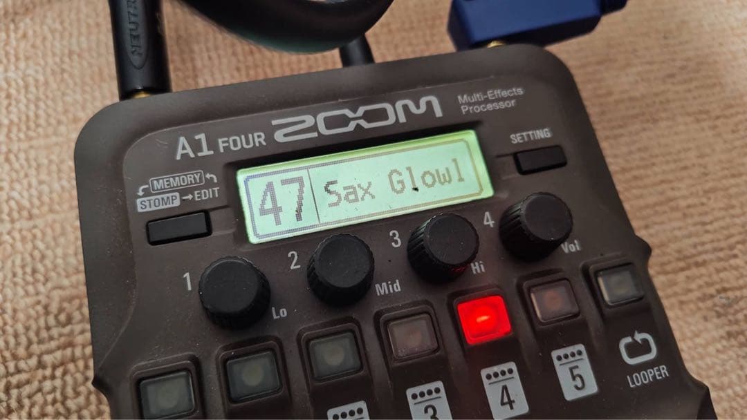 ZOOM A1 FOUR マルチエフェクトプロセッサー