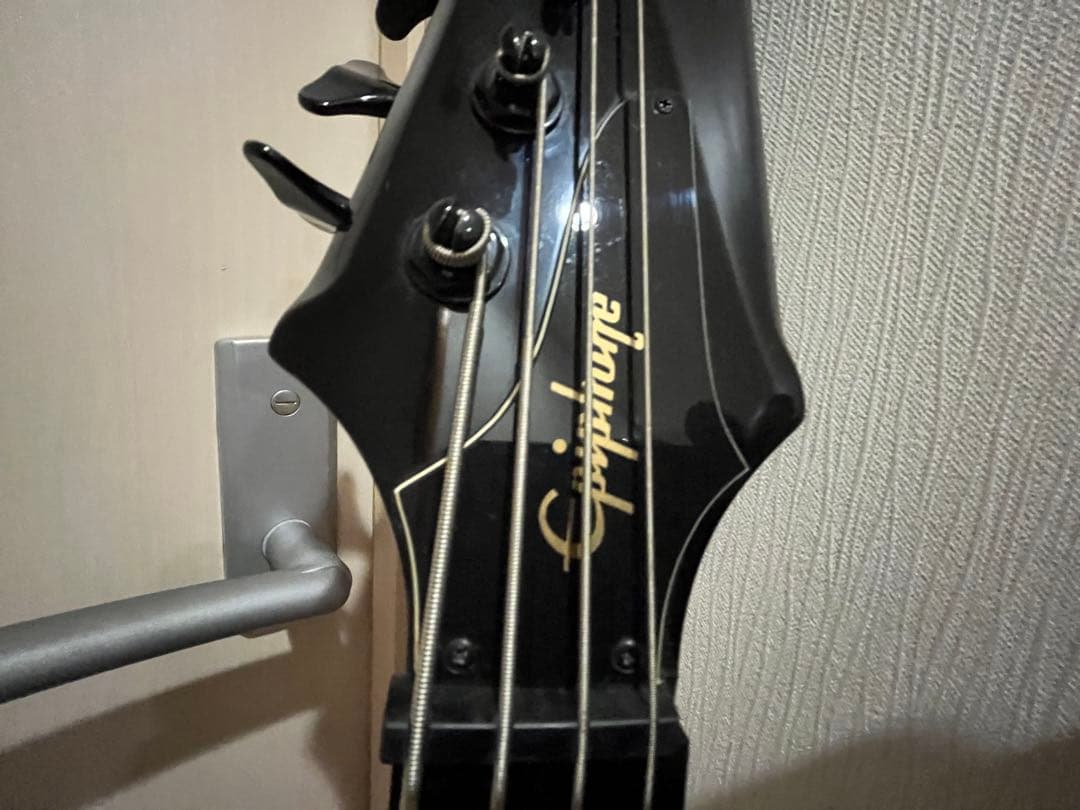 Epiphone Thunderbird ブラックエレキベース