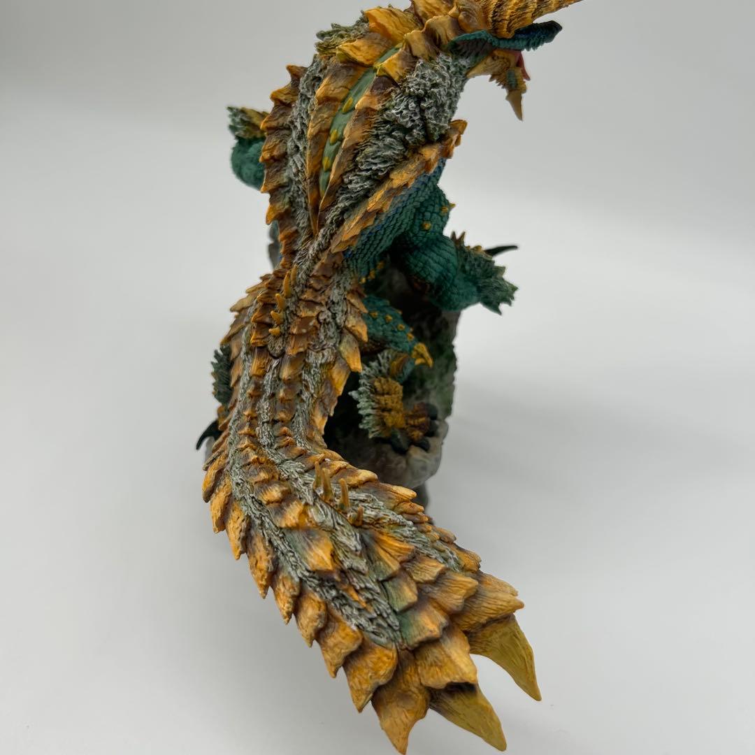 ジンオウガ クリエイターズモデル 復刻版 カプコンフィギュアビルダー モンハン