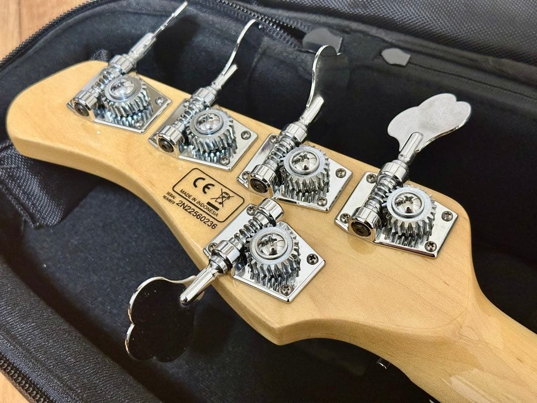 【美品】Sire v7 Vin Ash 2nd 5弦 Marcus Miller