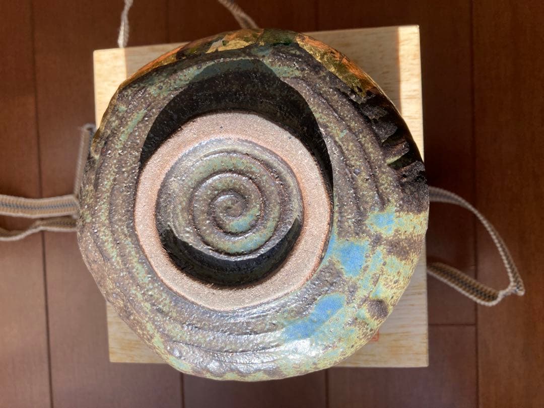 九谷焼　金箔梅抹茶碗 光陽窯　山田登陽志作　木箱付き