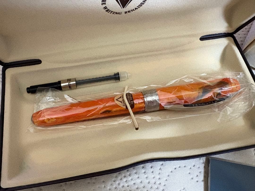VISCONTI 万年筆 レンブラントオレンジ色