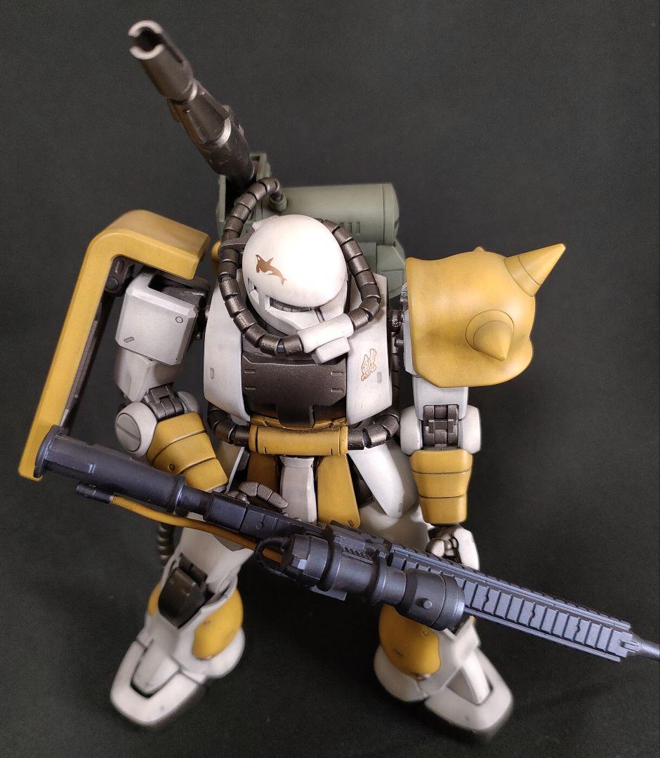 ガンプラ 塗装済完成品 MG MS-06F ザク Ver.2 ビーム兵器試験型