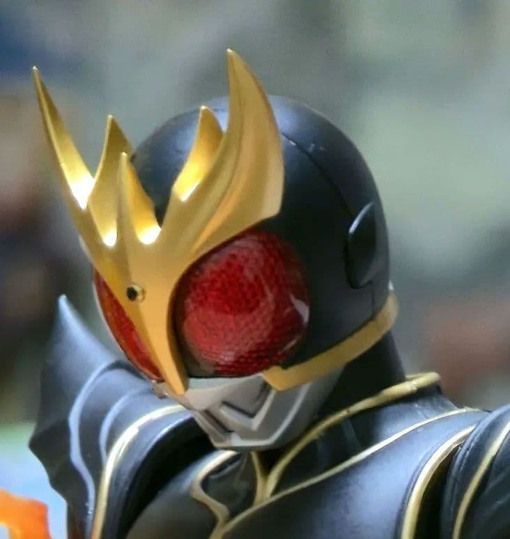 【新品】フィギュアーツ真骨彫専用　仮面ライダークウガアルティメット　発光ヘッド