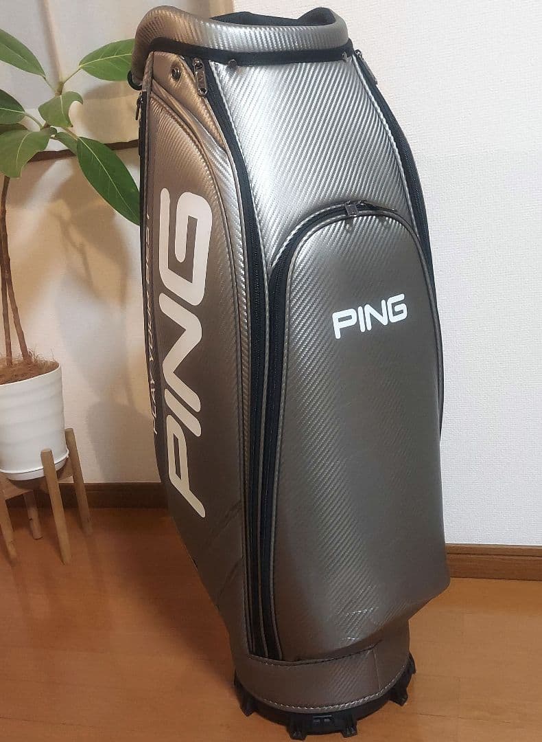 KYP　　　PING キャディバッグ シルバー　ガンメタル 9.5型