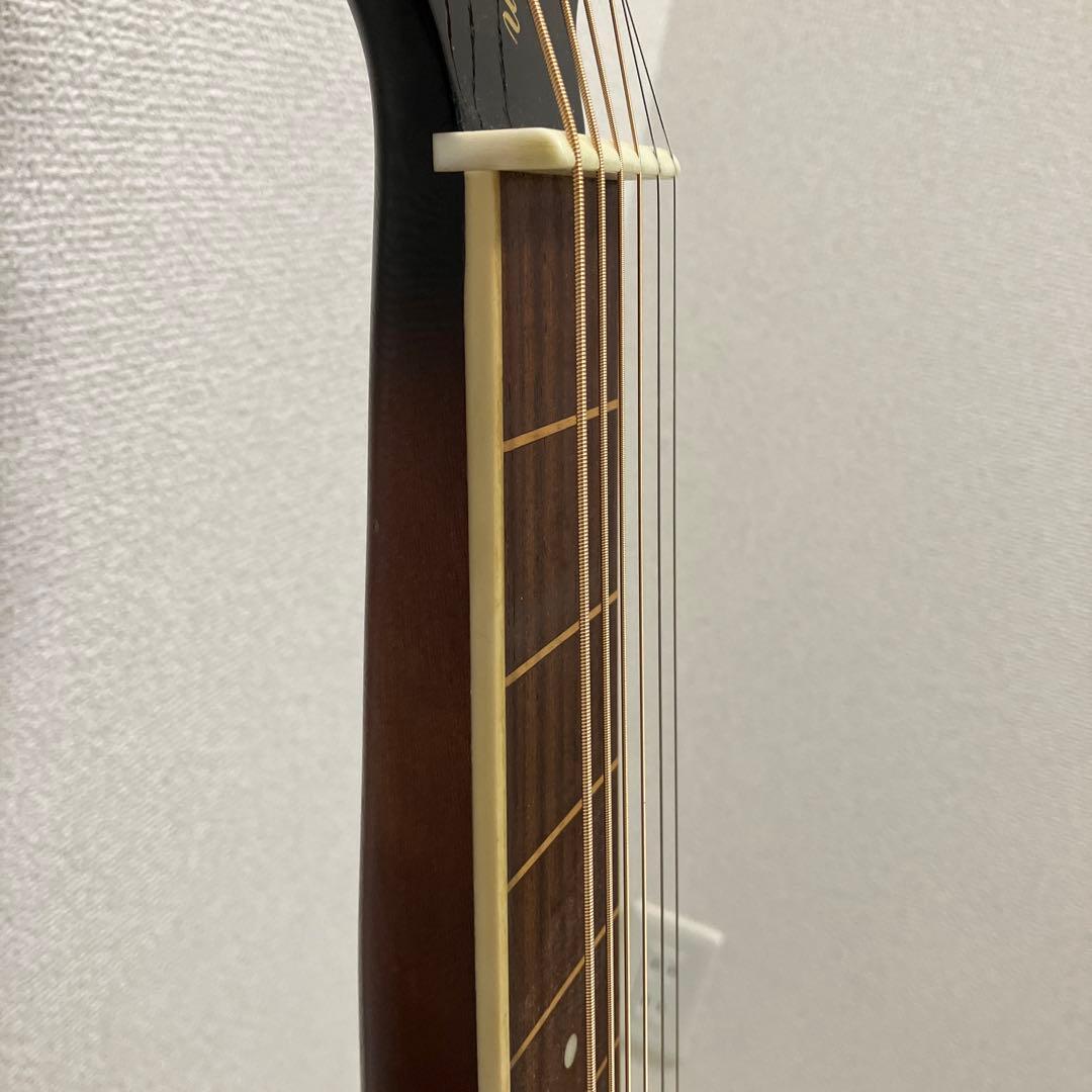 Dobro (ドブロ・リゾネーターギター) ハードケース付き