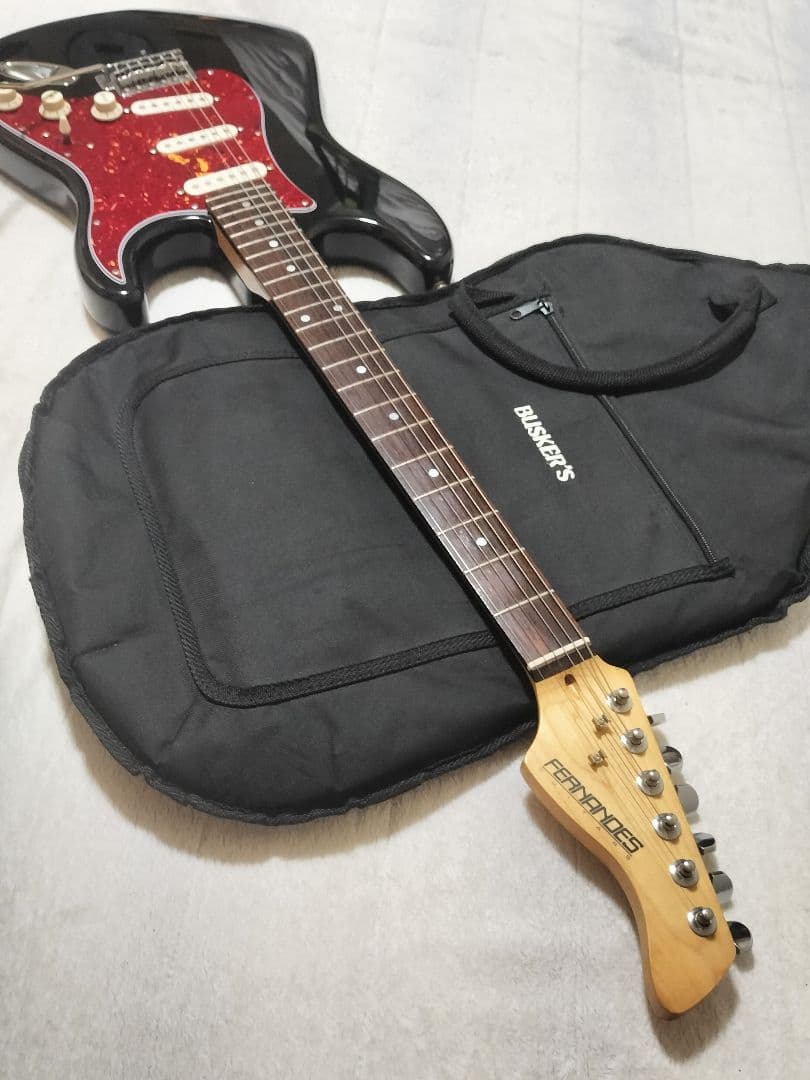 Fernandes フェルナンデス ストラトキャスター 黒 LE-1Z ケース付