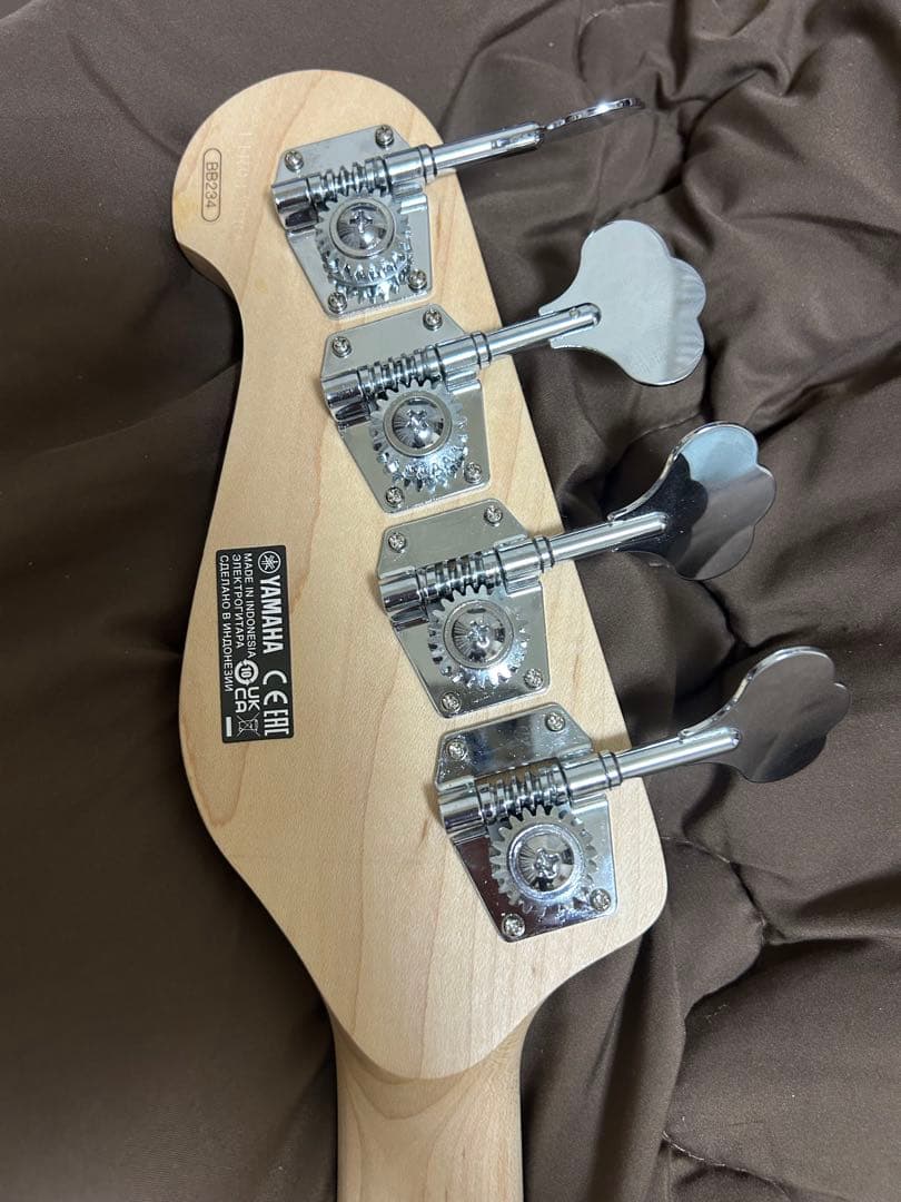 ベース YAMAHA BB234