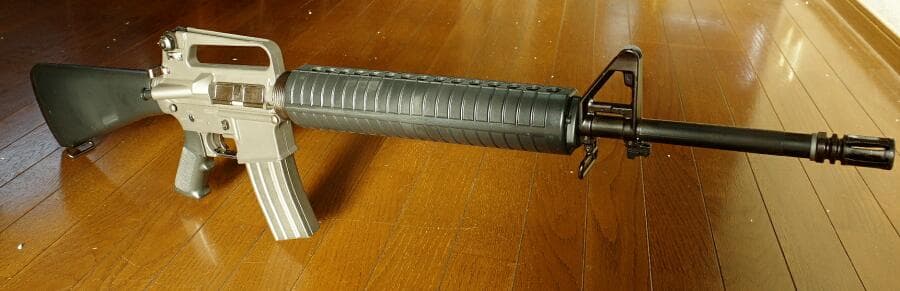 東京マルイ コルト M16A2 バッテリー＆充電器付き