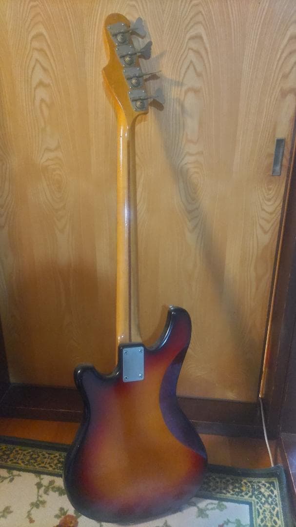 Yamaha Super Bass 600 サンバースト