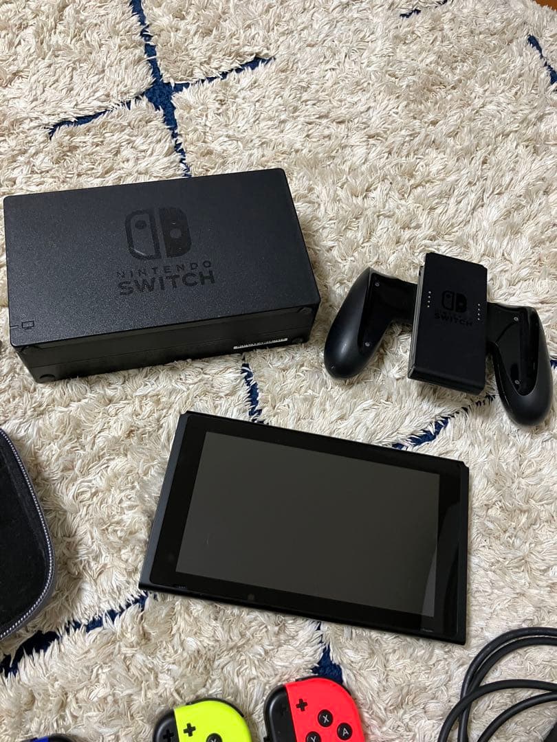 Nintendo Switch 本体 カラフルジョイコン付き
