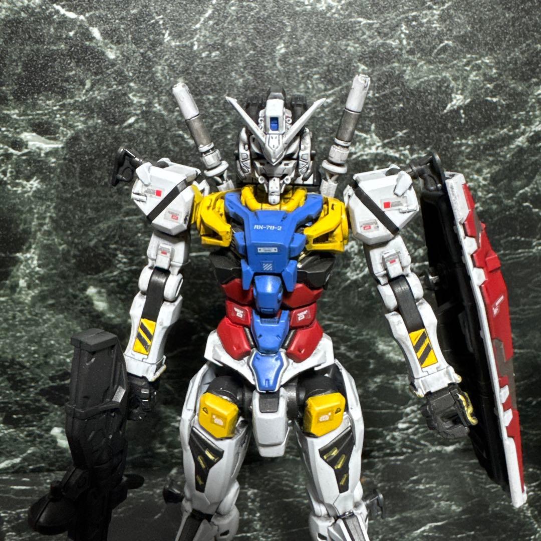 ジークアクス　HG 赤いガンダム　白いガンダムカラー　塗装完成品　ガンプラ