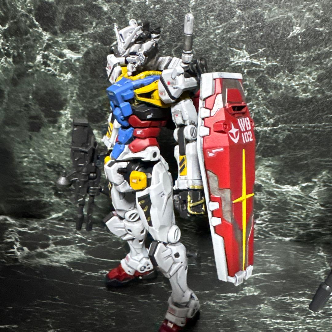 ジークアクス　HG 赤いガンダム　白いガンダムカラー　塗装完成品　ガンプラ