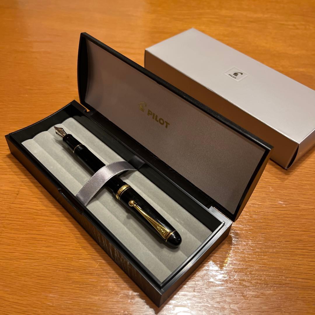 PILOT 万年筆 黒 CUSTOM 74 14K ゴールド　MS