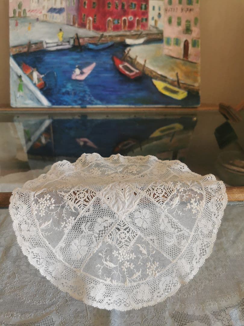 アンティーク ノルマンディーレースドイリー 十字架モチーフ パッチワーク 花刺繍