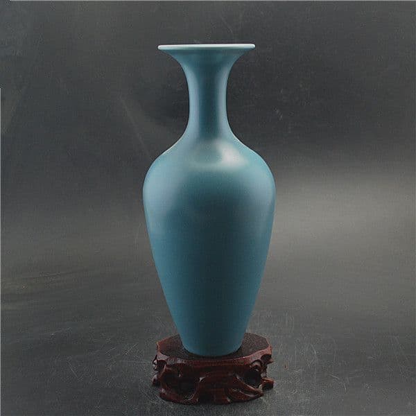 清雍正{宝石}藍美人肩花瓶  景徳鎮 陶磁器 装飾品 現代工芸品 美術品 置物