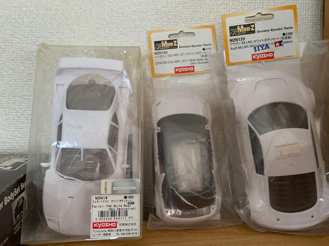 ミニッツ 京商　ホワイトボディー4台　MINI–Z F40 DS3