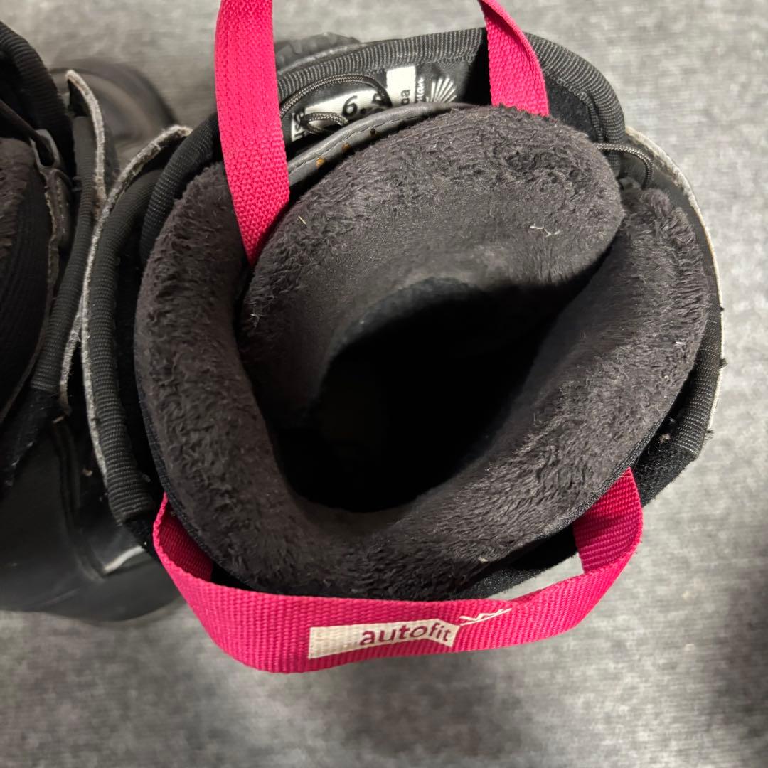 【送料無料】SALOMON スノーボードブーツ