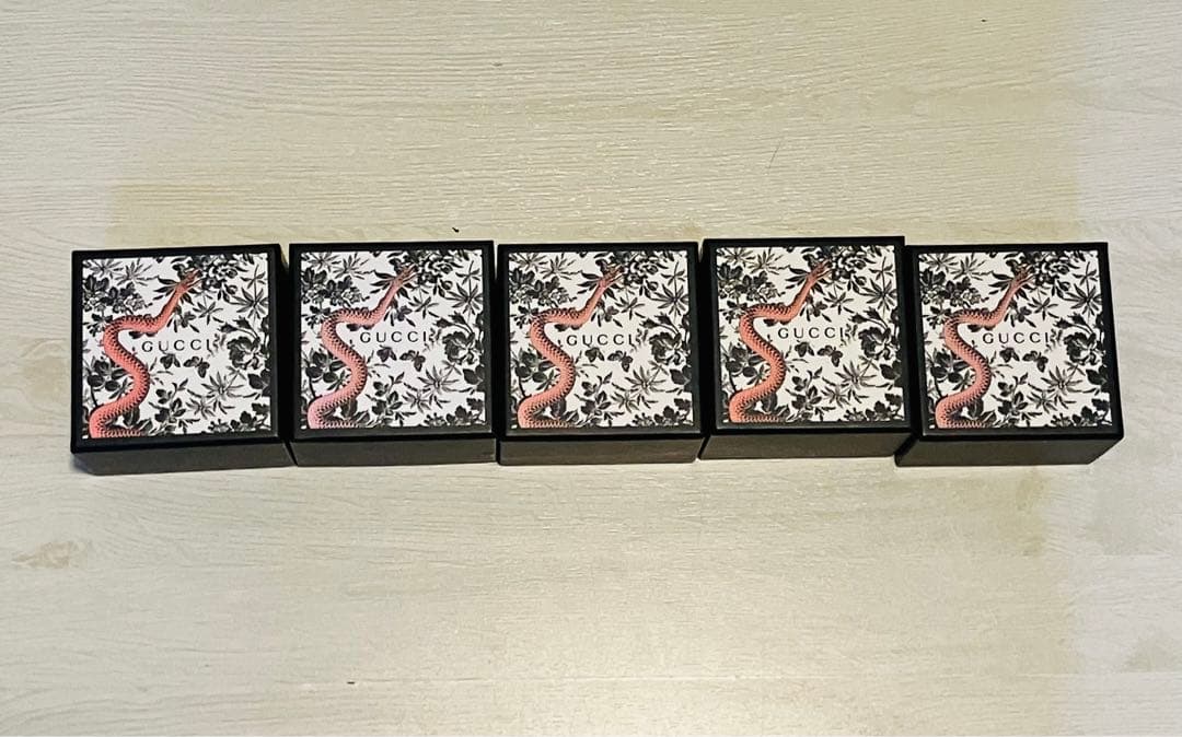 GUCCI 蛇柄空箱　アクセサリー空箱ギフトボックス ５個セット