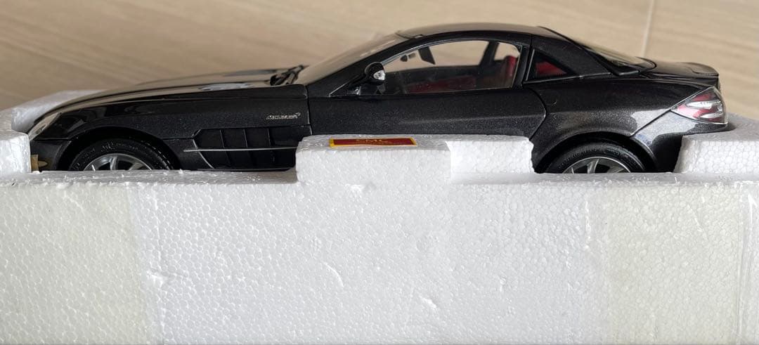絶版新品超希少　CMC/ 1/18 メルセデスベンツ SLR ブラックメタリック