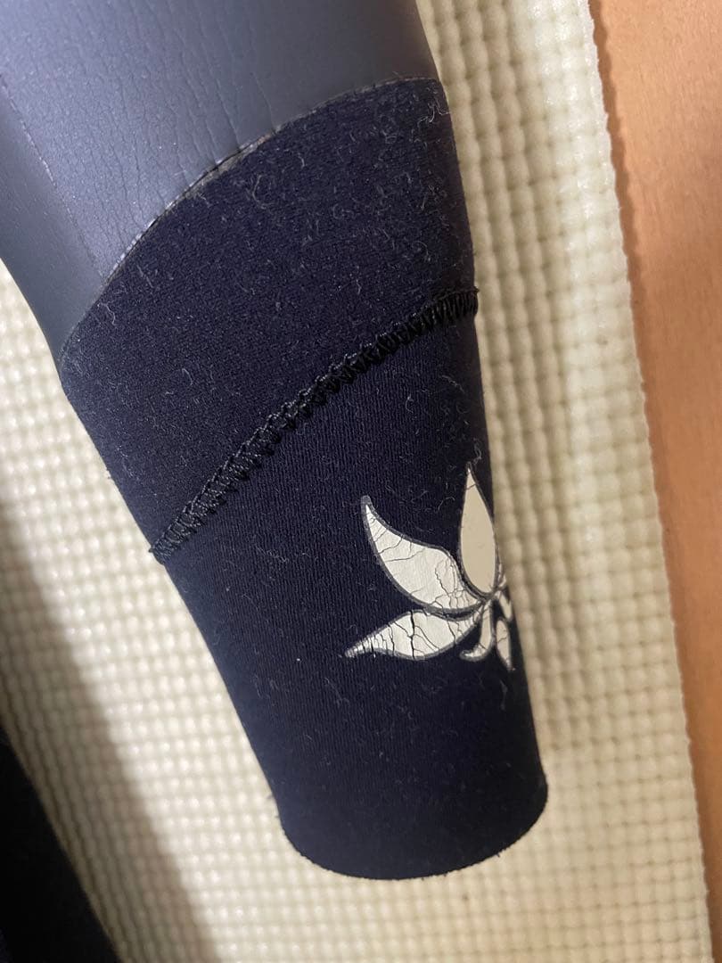2022FWフルスーツセミドライ4/3mm hybrid u-zip
