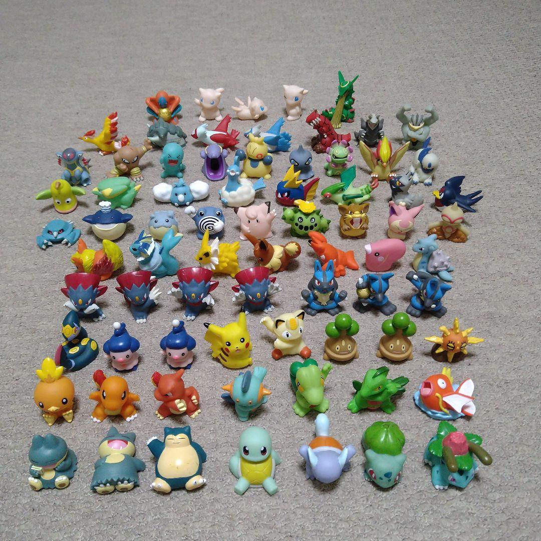 ポケモンキッズ　まとめ売り　378体　1996〜2010年 ソフビ　指人形