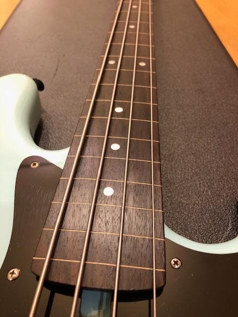 BacchusユニバーサルシリーズBJB+BJB-1R-FLフレットレス改