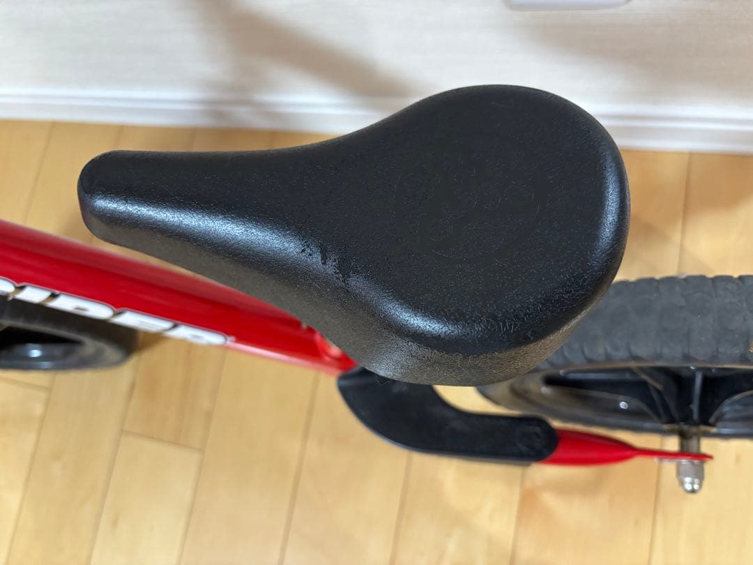 STRIDER ストライダー スポーツモデル　レッド 12インチ
