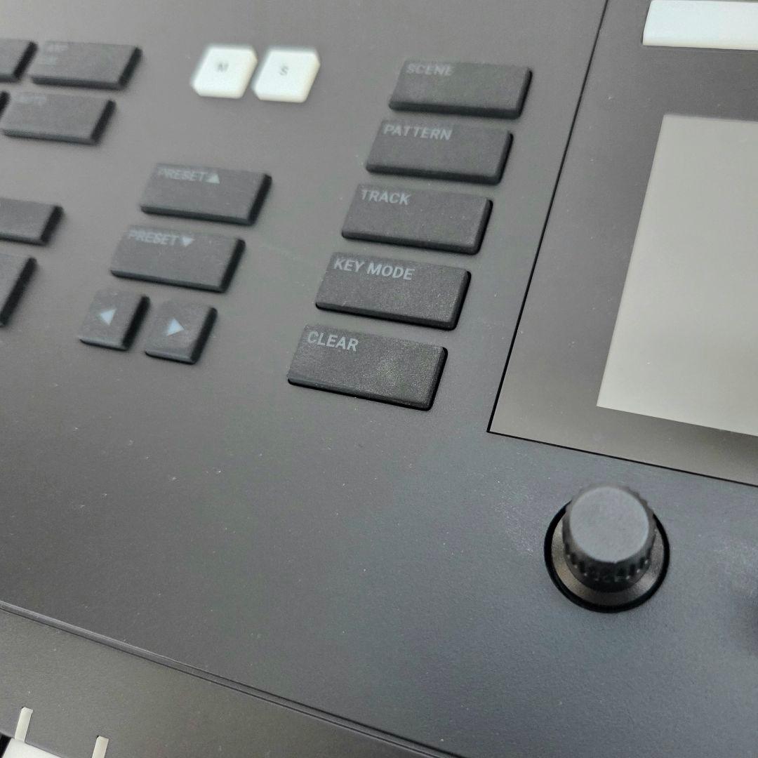 KOMPLETE KONTROL S49 MK2 MIDIキーボード