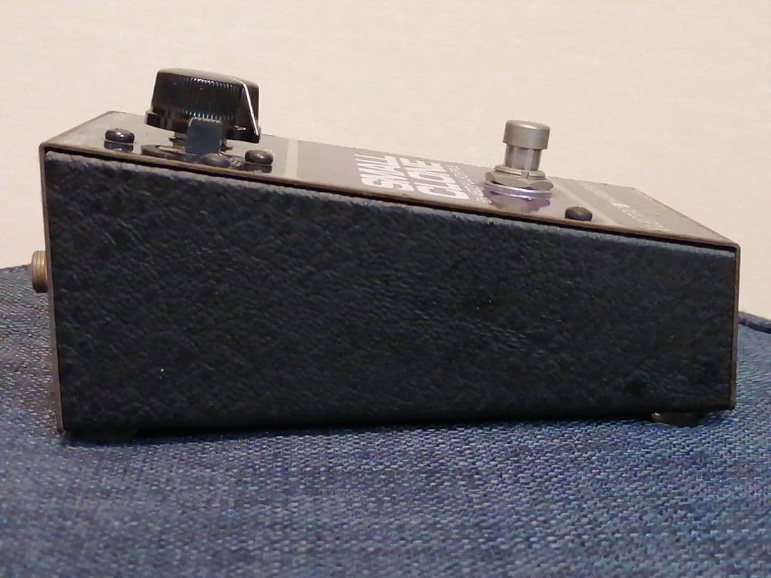 【最初期型チキンノブ】Electro-Harmonix SMALL CLONE