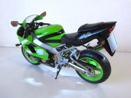 特価 MINICHAMPS (1/12) カワサキ Ninja ZX-9R