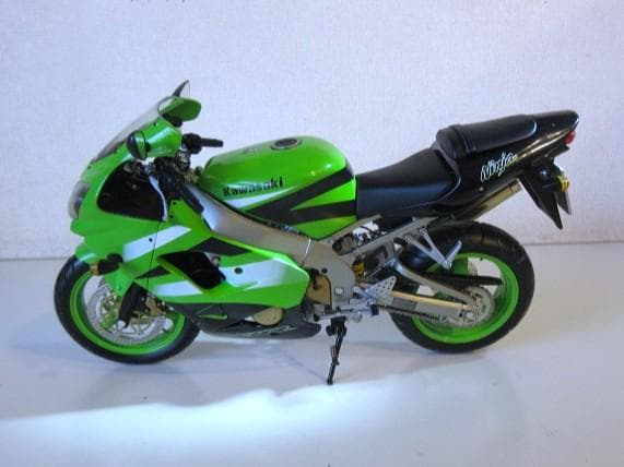 特価 MINICHAMPS (1/12) カワサキ Ninja ZX-9R