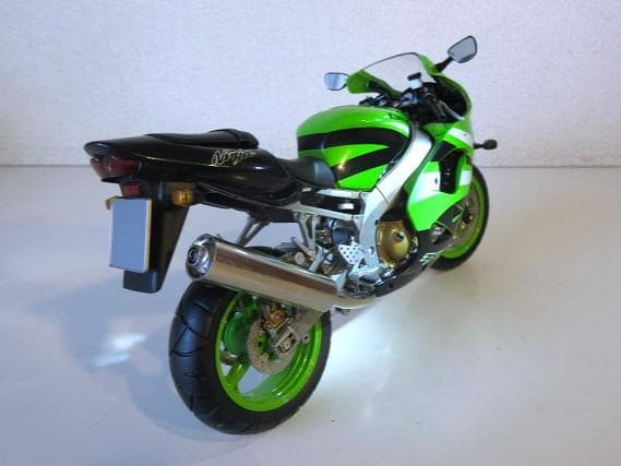 特価 MINICHAMPS (1/12) カワサキ Ninja ZX-9R