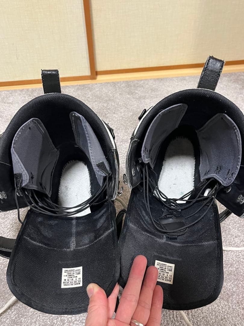 adidas スノーボードブーツ 黒/白
