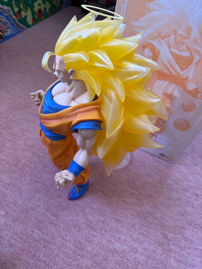 x-plus ギガンティックシリーズ　孫悟空　スーパーサイヤ人3 限定ver