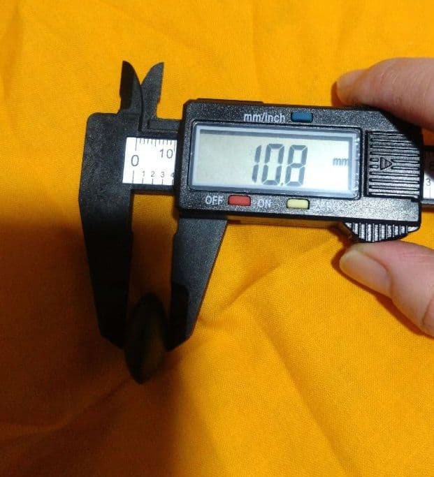【囲碁】本蛤白石、那智黒石38号　美品：国産本榧6.4寸　板目