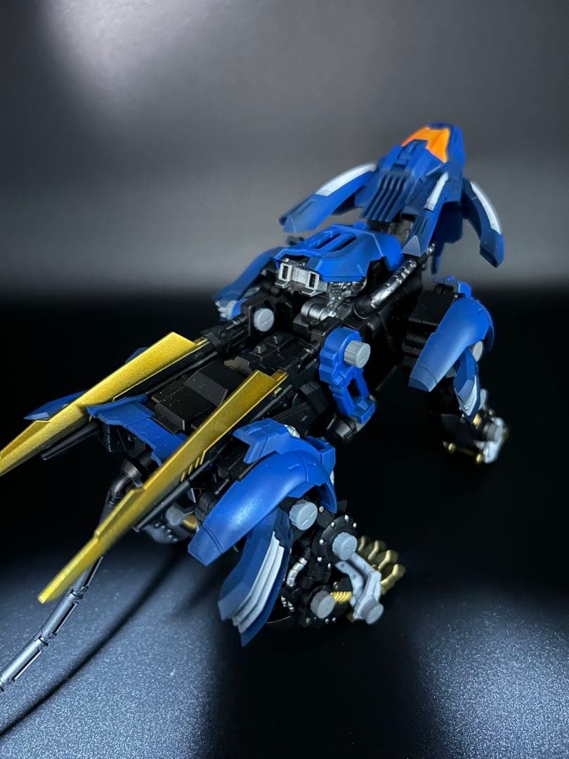 ゾイド　リアライズ　ブレードライガー　全塗装品