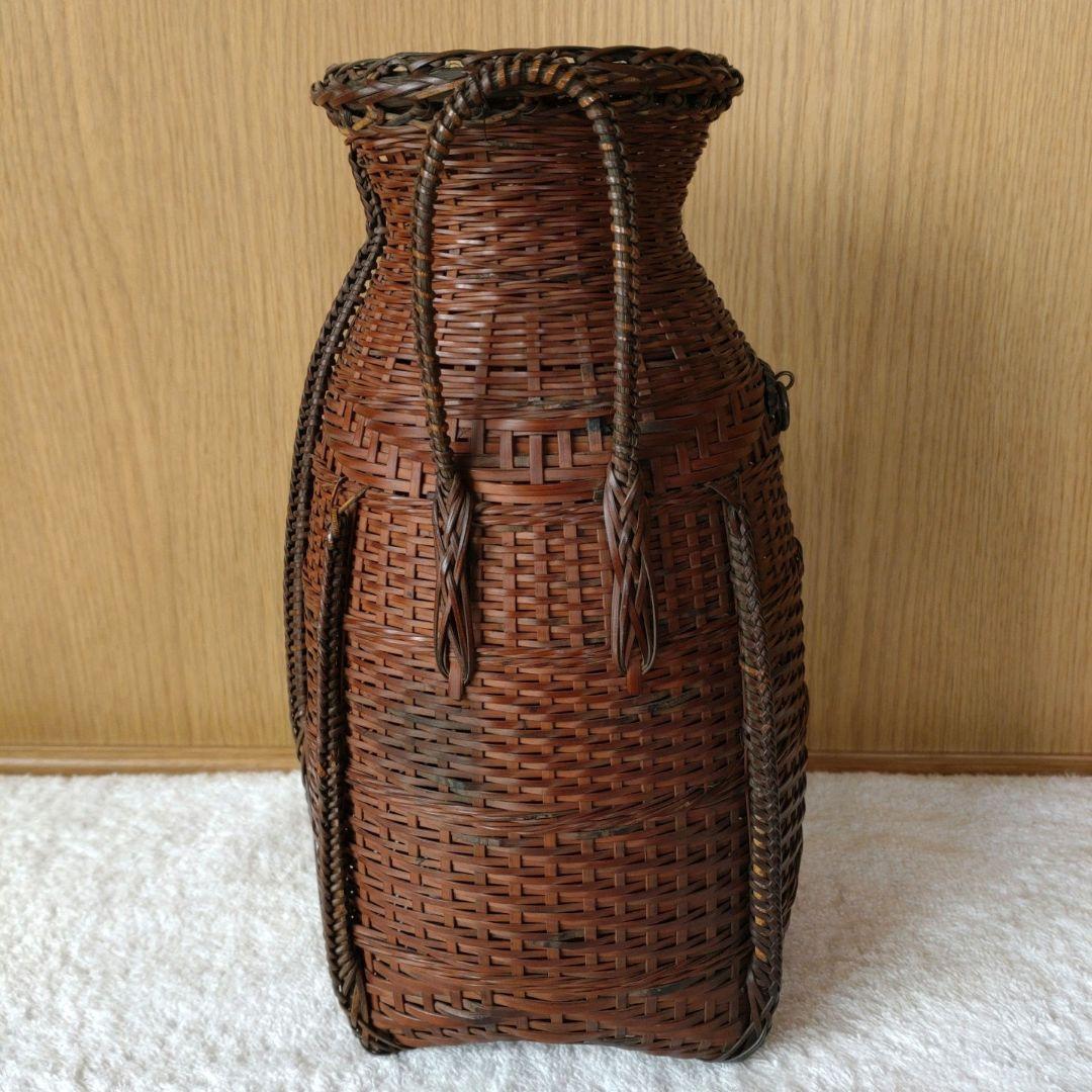 花入　唐物写　耳付籠花入　竹阿弥（森田新太郎）造　共箱　天然竹製
