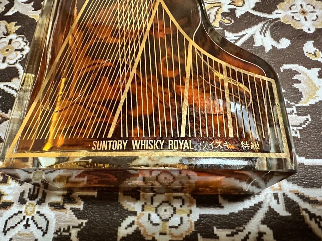 サントリーローヤルピアノ型 楽器 特級表記 600ml 43% SUNTORY