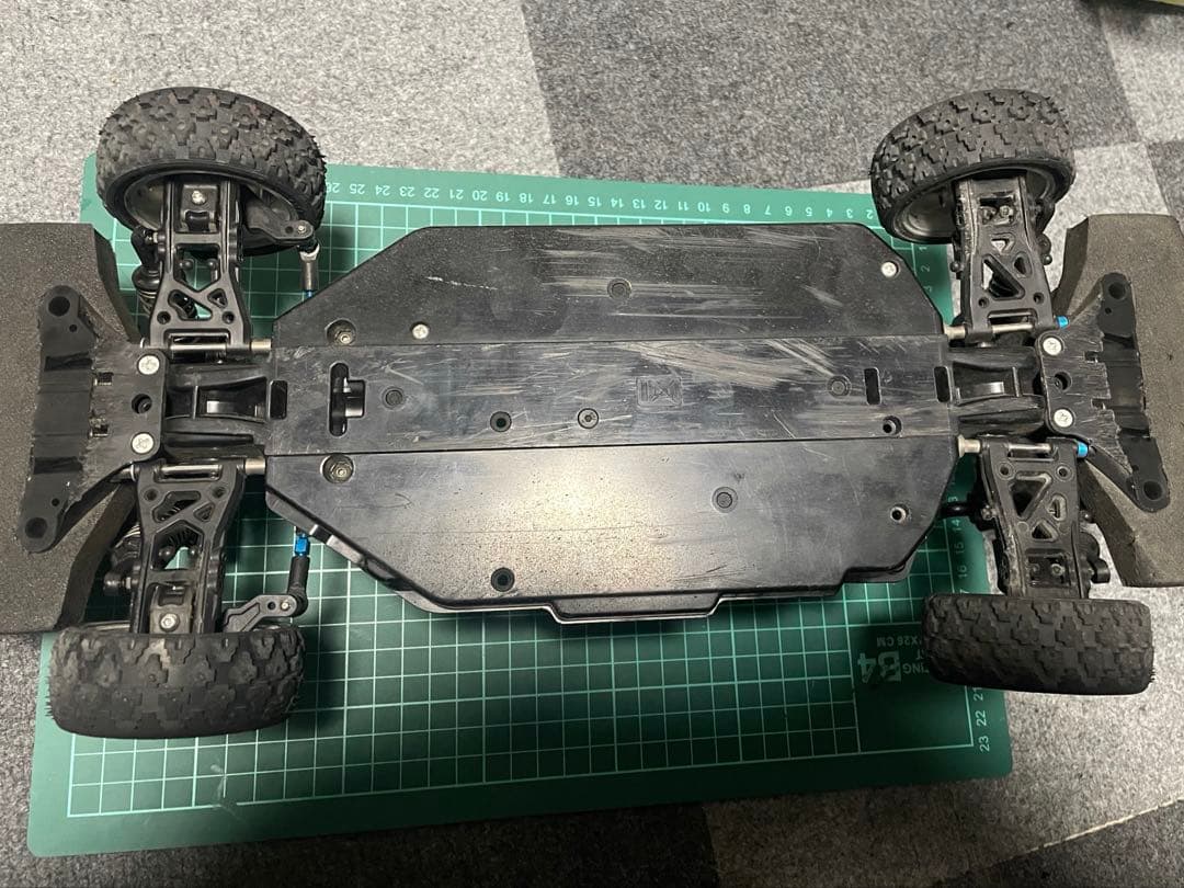 タミヤ　TT02 TYPE-Sシャーシ スバル　インプレッサ　ボディ
