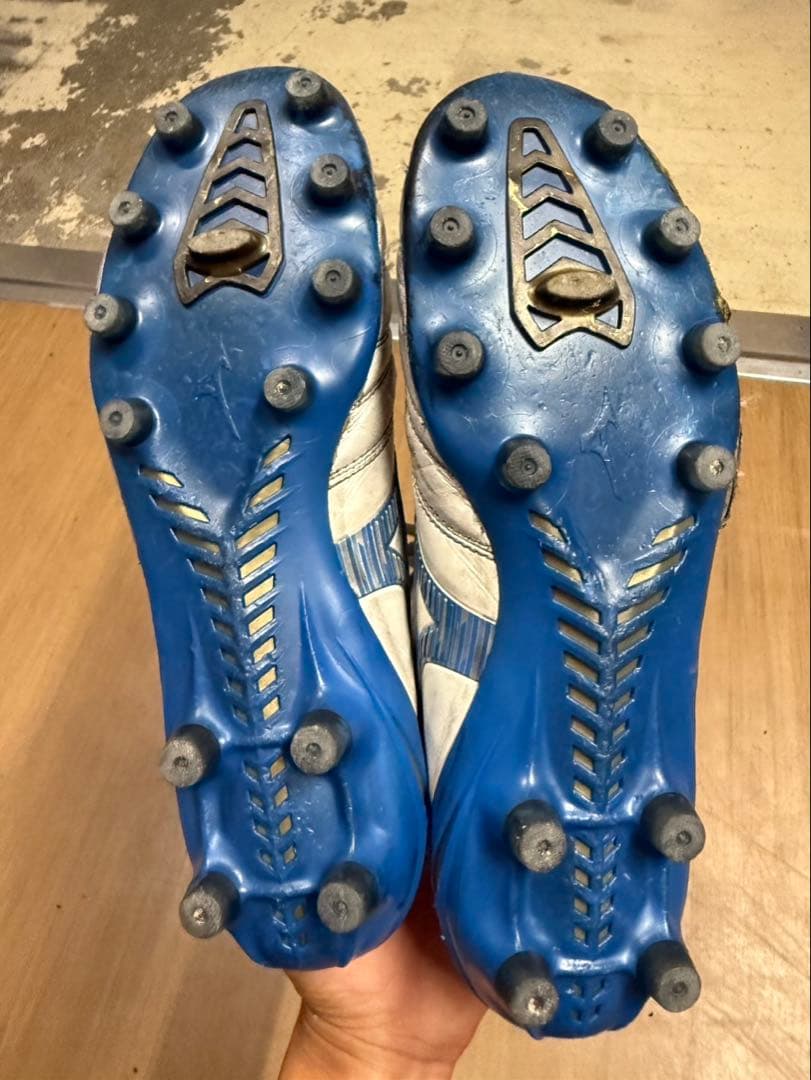2点セット！　Mizuno サッカーシューズ スパイク モレリアネオ4 限定色