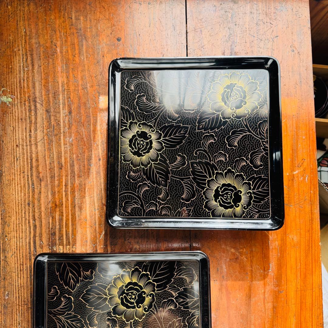 輪島塗 木製 四方盆　沈金花文　2膳　膳足堅地　御膳沈金 お正月　美術品　漆