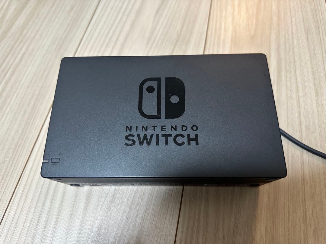 Nintendo Switch 本体【Joy-Conグリップ＋付属品】