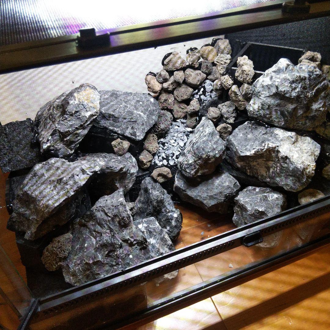 【完成品】滝のあるアクアテラリウムの土台