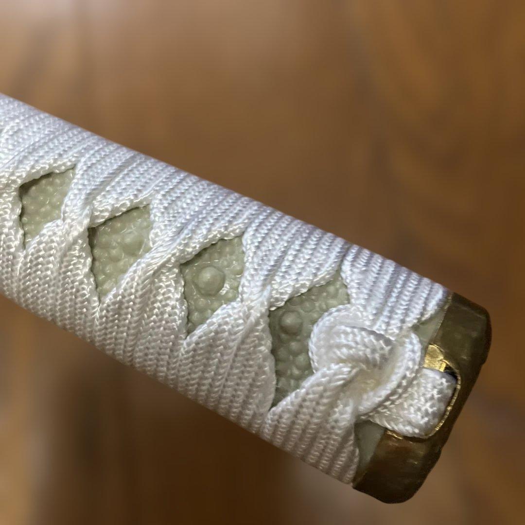 値下げ決行！模造刀　装飾的な鍔の美しい刀