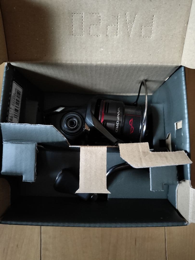 SHIMANO 24 VANFORD 2500S スピニングリール