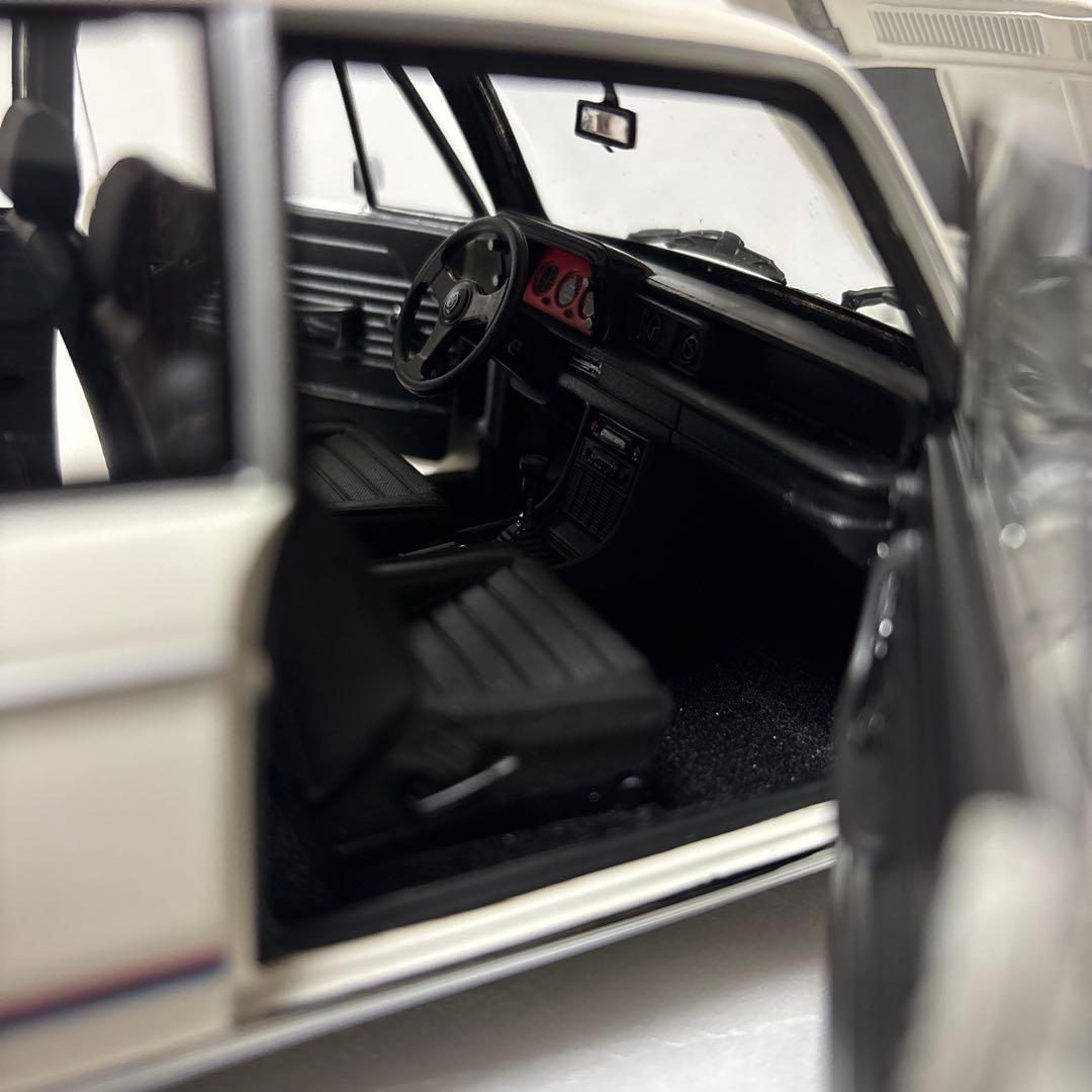 ミニカー  2002 TURBO (KYOSHO)