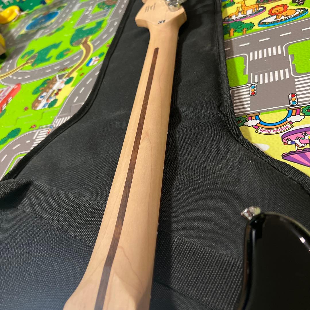 Squier スクワイア エレキギター ストラトキャスター ブラック