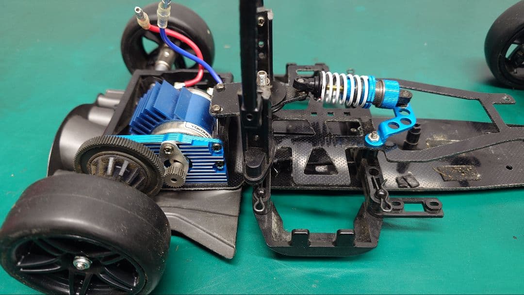 タミヤ　f103gt　シャーシ